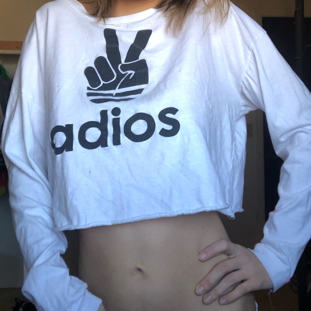 Cute Long Sleeve Crop Top!